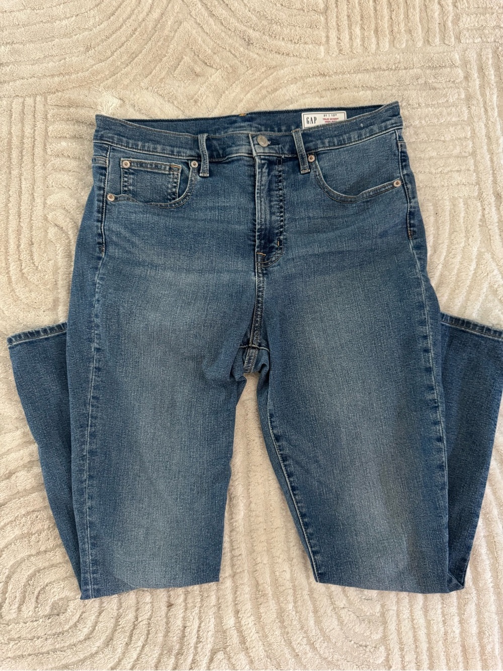 GAP Women's Skinny Jeans in Medium Blue Wash